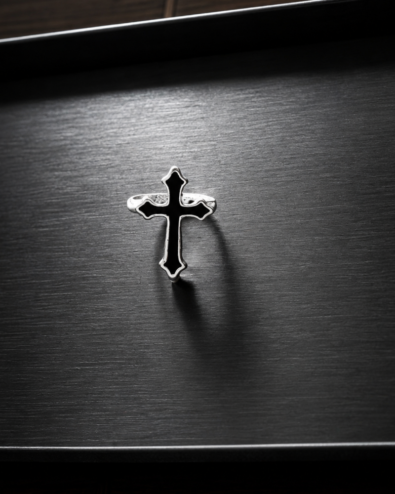 Noir Cross Ring
