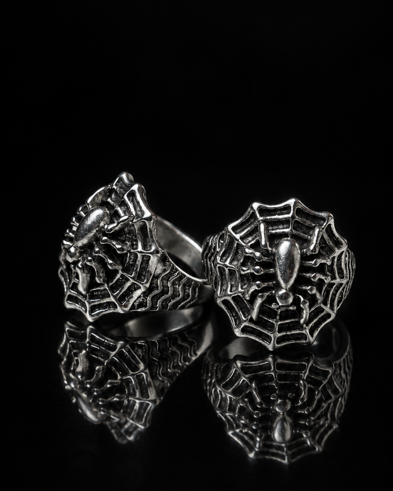 Dark weave ring