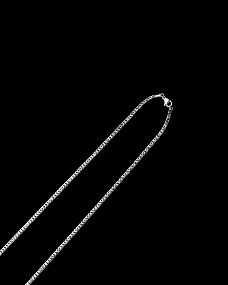 Veyra Curb Chain
