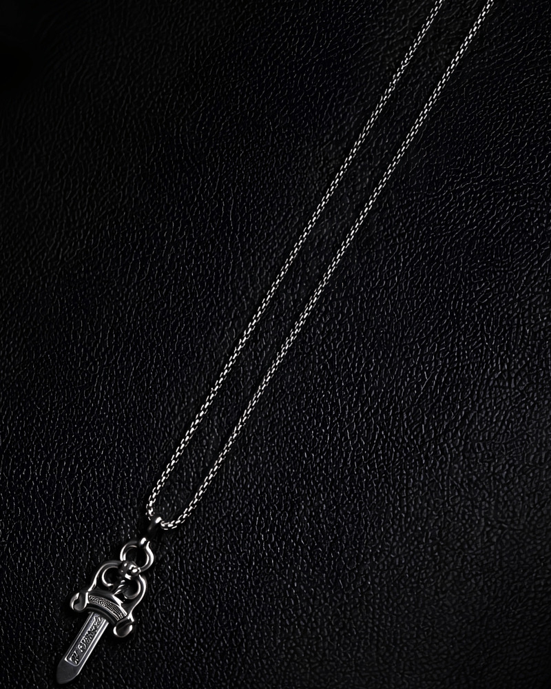 Royal Dagger chain