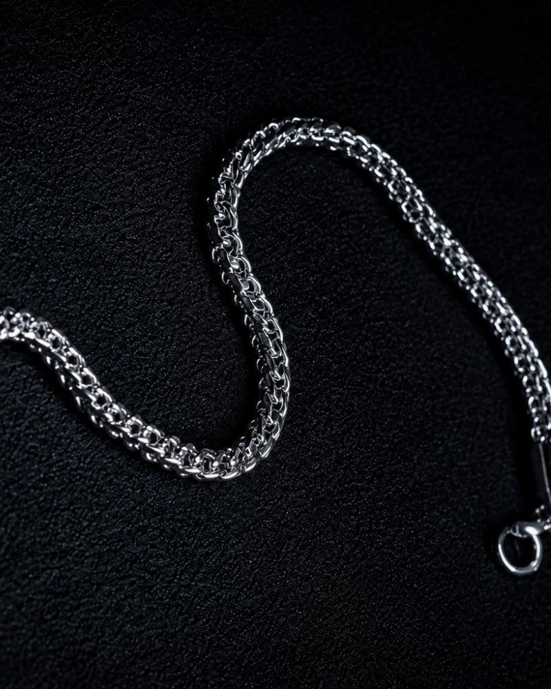 Slim Figaro Chain Bracelet
