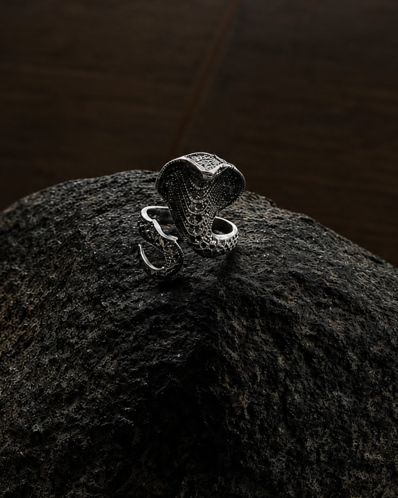 Serpent Crest Ring