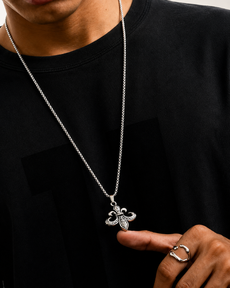 Royal Fleur Pendant