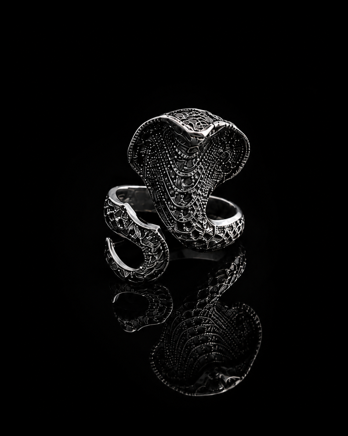 Serpent Crest Ring