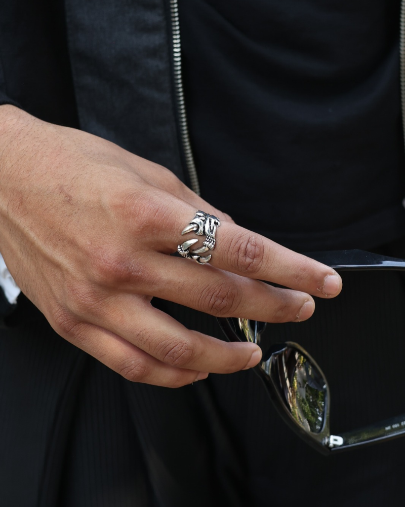 Obsidian Crest | Men's ring | TMFORU